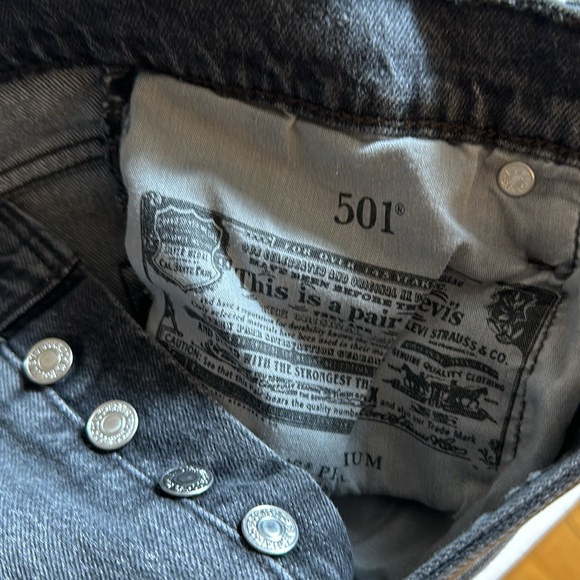 Levis denim shorts 501 - Picture 7 of 7